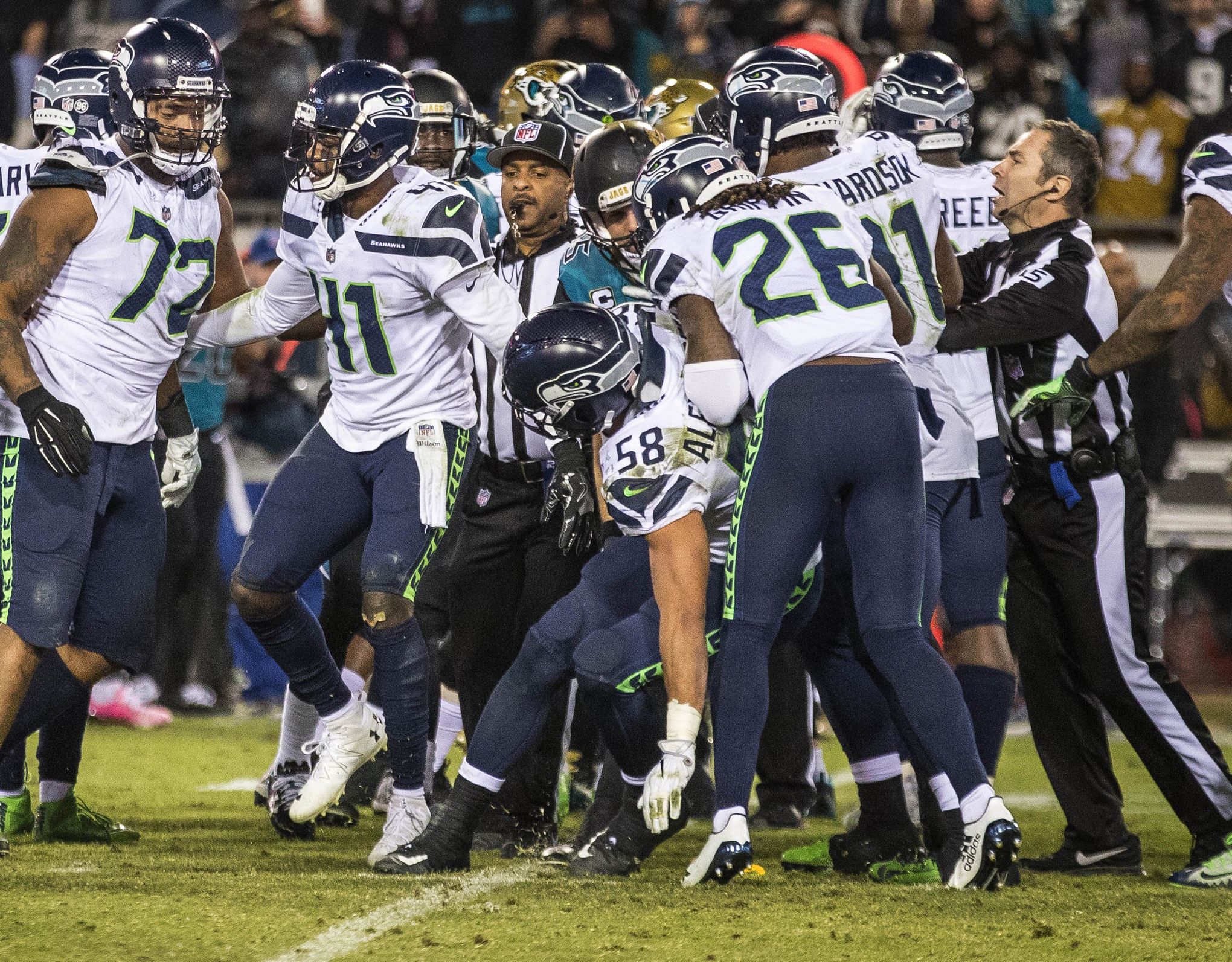 Seahawks explain brawl that ended game