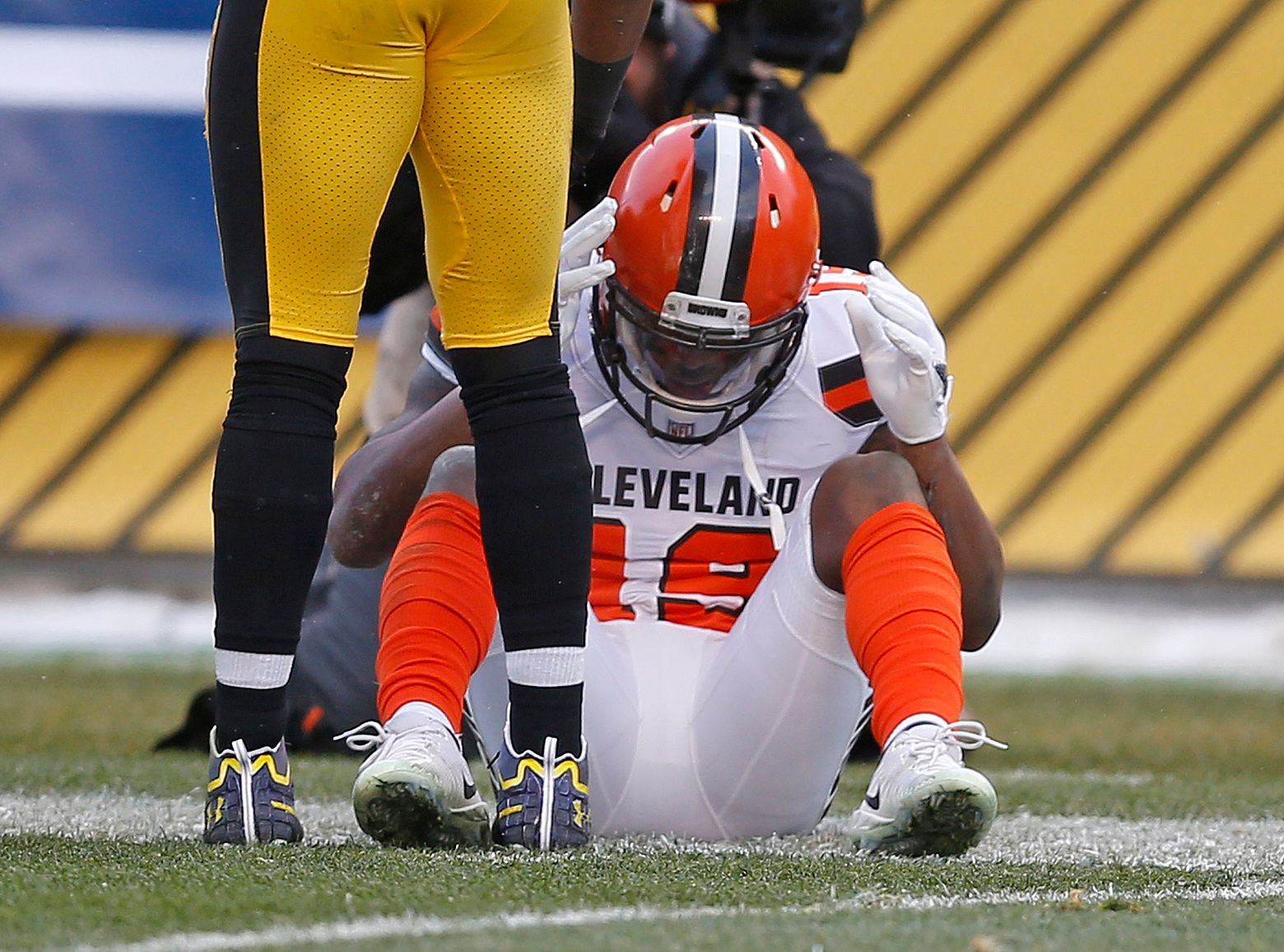 Cleveland Browns ticket prices plummet after home opener