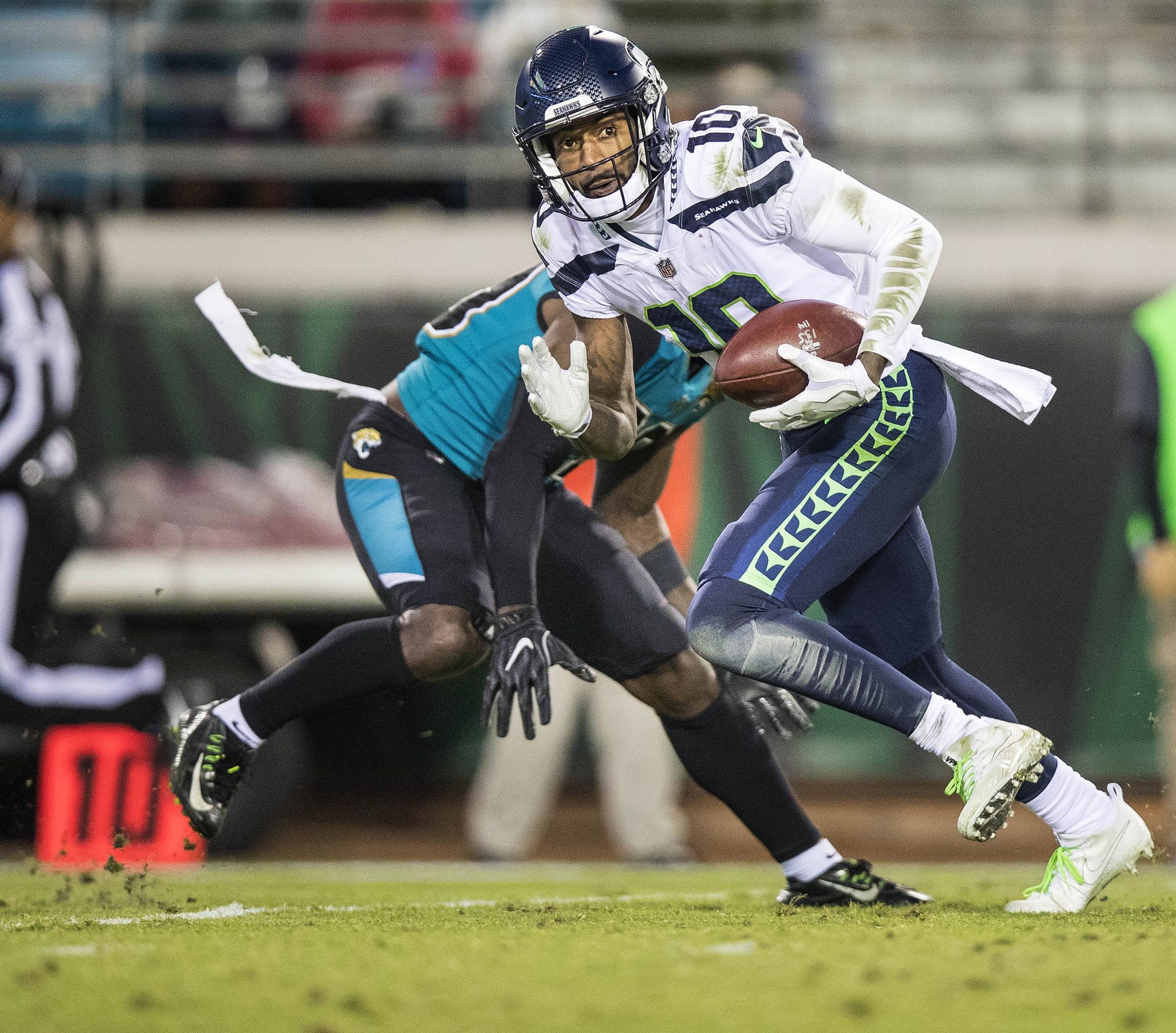 Seahawks Re-Sign ERFA CB Michael Jackson 