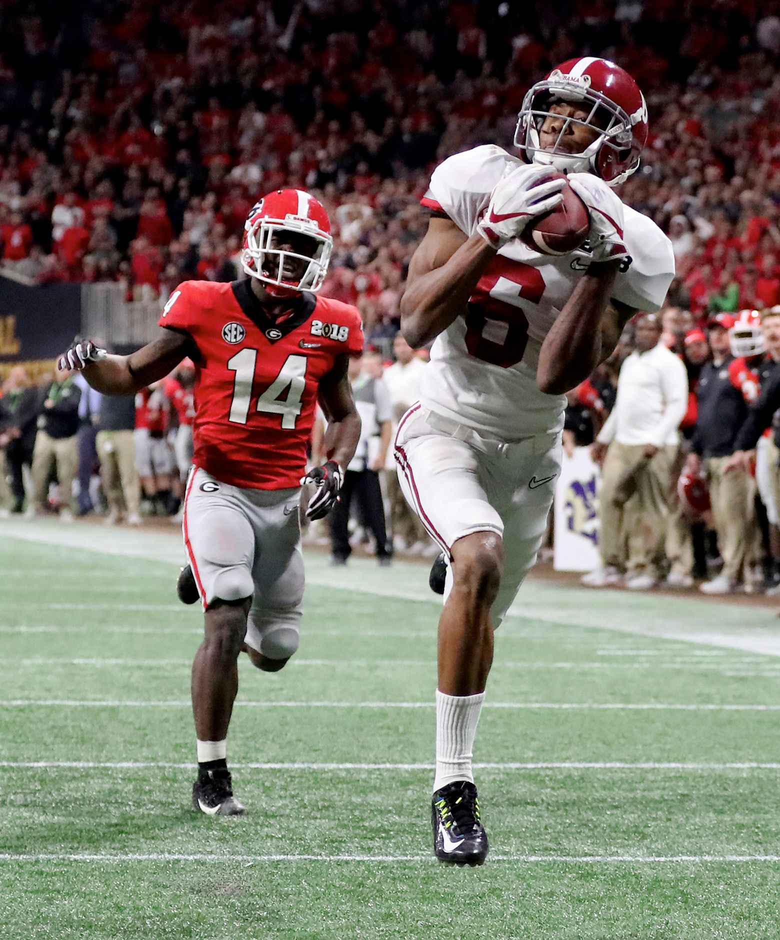 Alabama holds off Georgia in classic SEC title game