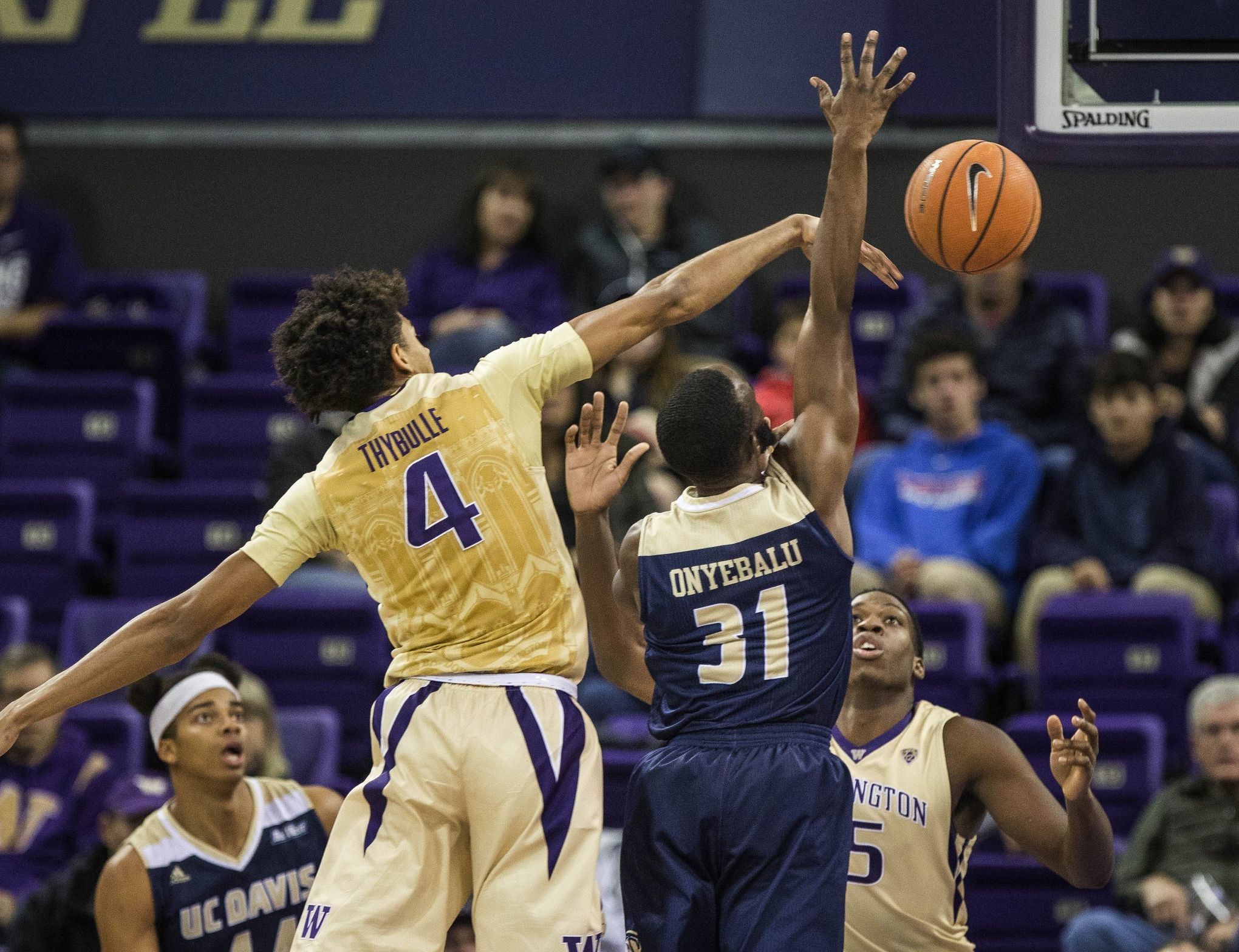 After passing Jason Kidd, Huskies' Matisse Thybulle closes in on Gary  Payton's steals record