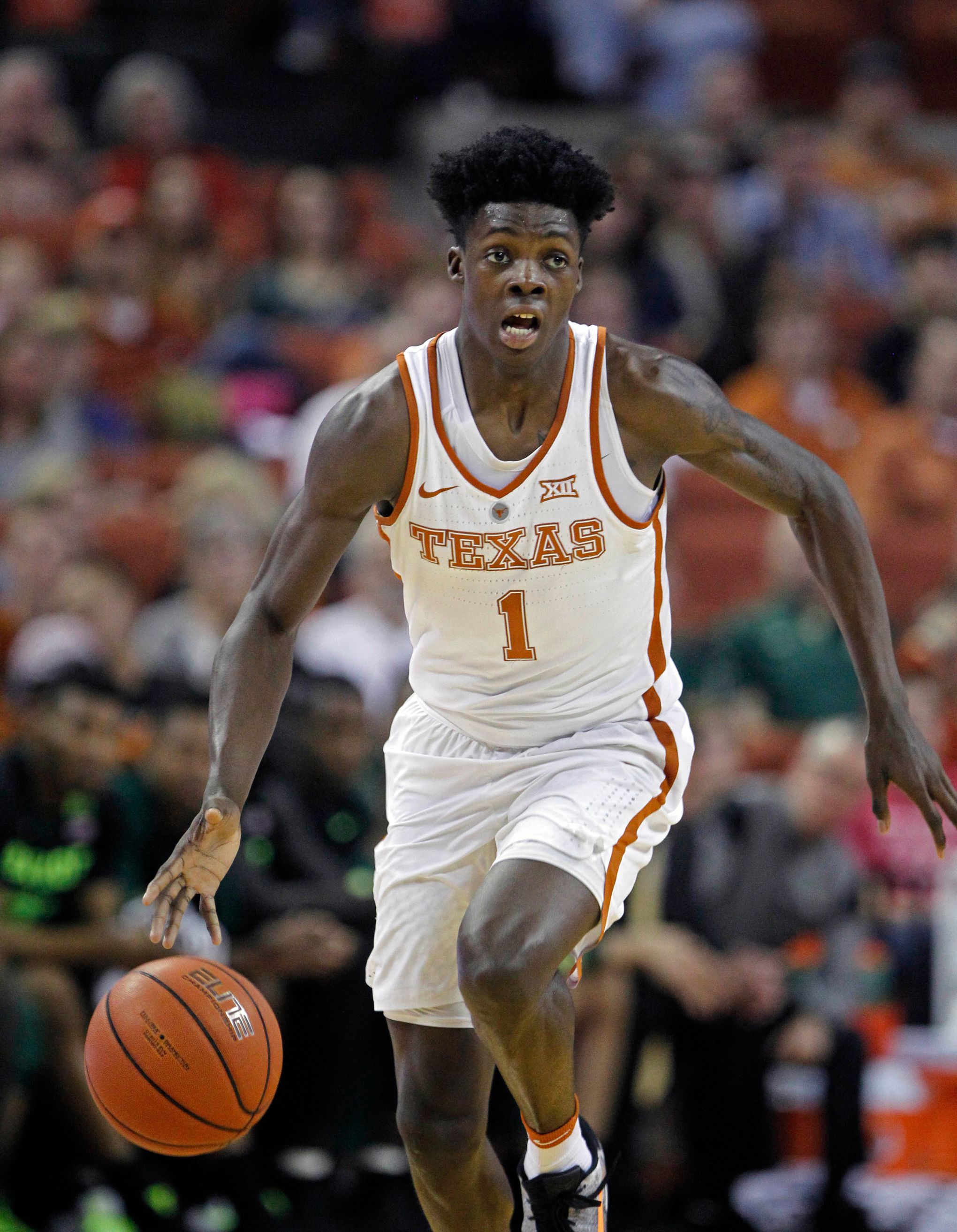 Texas guard Andrew Jones leaving the Longhorns for NBA draft