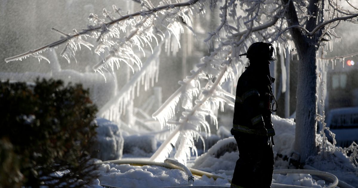 Windfall Fire Wind-fueled fire destroys 5 buildings | The Seattle Times