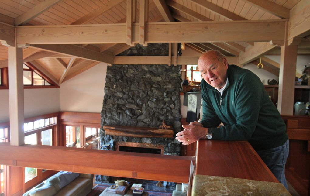Warren Miller looks over the lodge-style living room of his Orcas Island home in October 2010. (Steve Ringman / The Seattle Times, file)