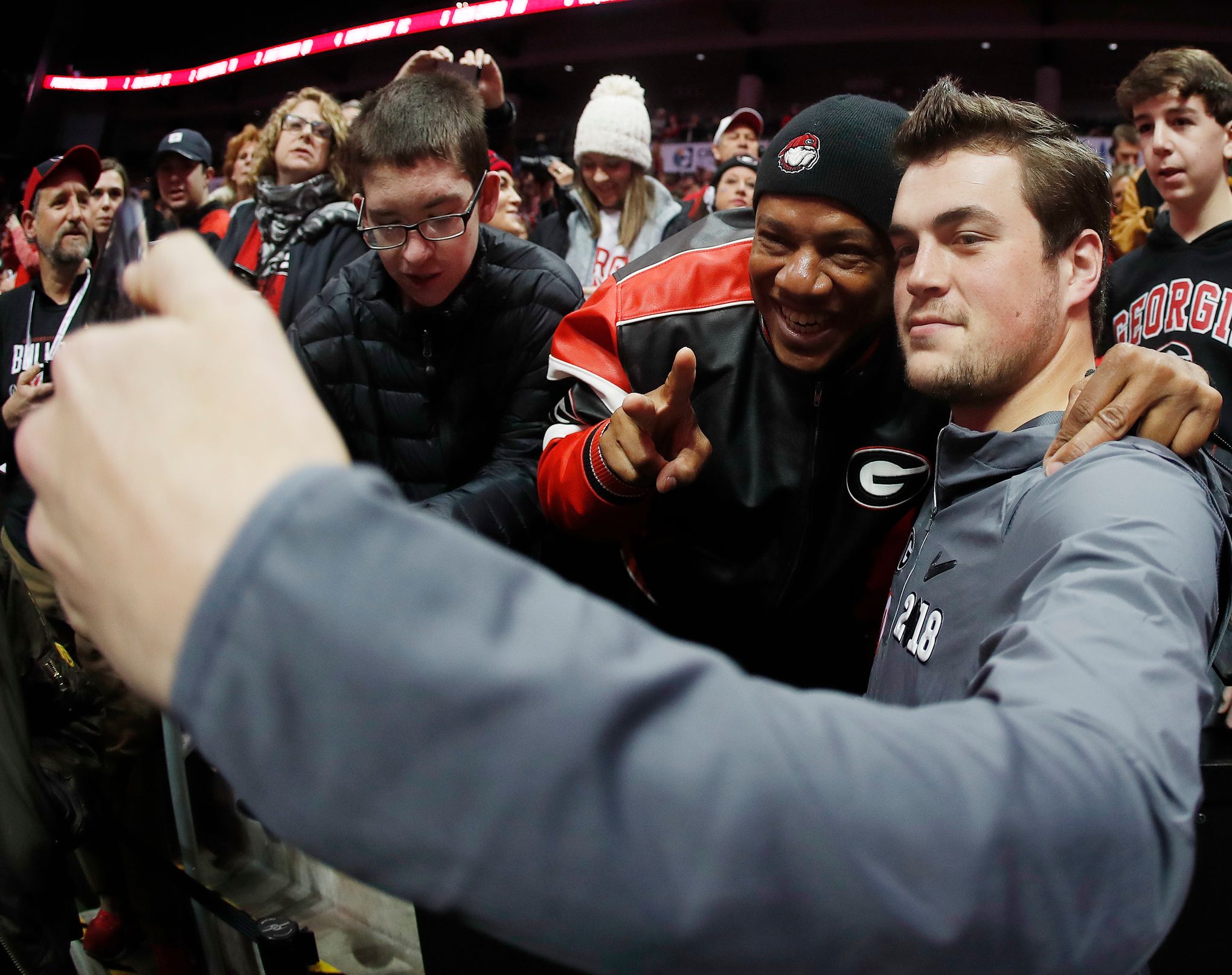 Jacob Eason wins Gatorade National Football Player of the Year, recommits  to Georgia