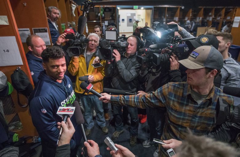 Russell Wilson enjoys time with Texas Rangers