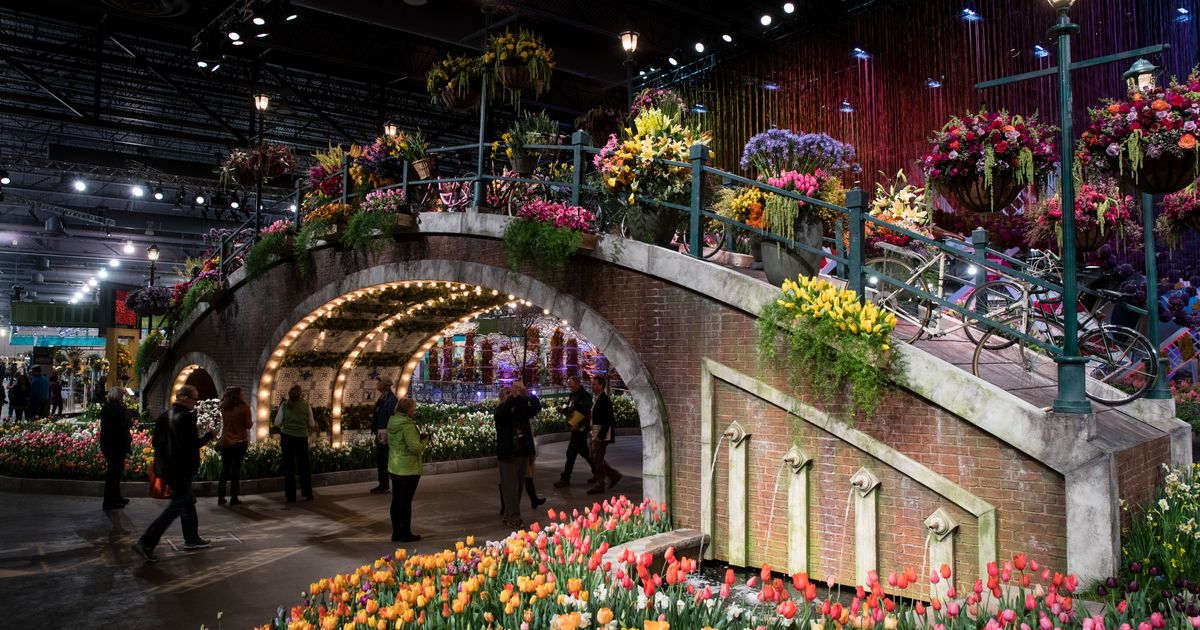 Flower show’s focus on water lets visitors dive into spring The