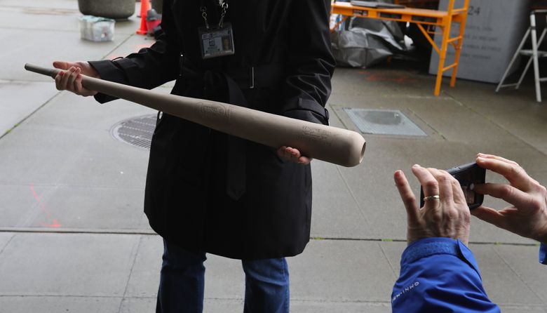 Someone stole the bat off the bronze Ken Griffey Jr. statue at Safeco