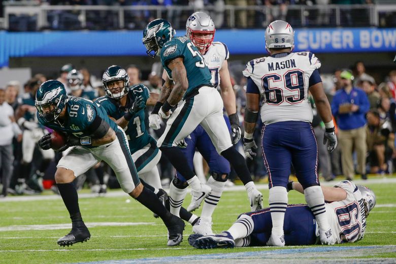 Nick Foles renasce, bate Tom Brady em jogo histórico e Eagles