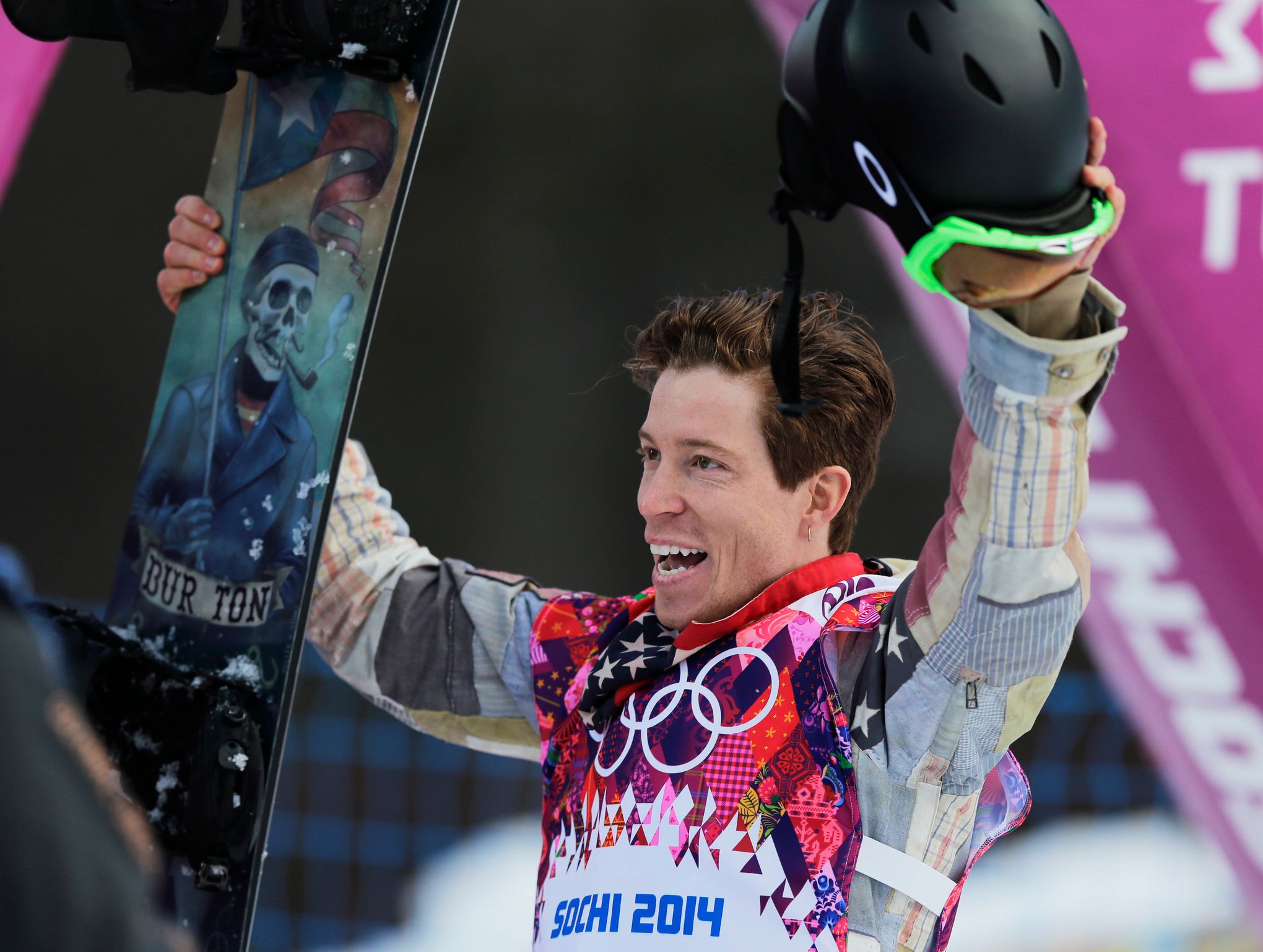 Shaun White recovering from snowboarding crash in Olympic training