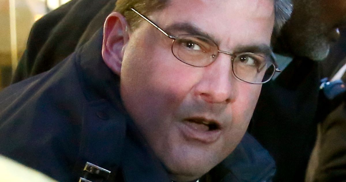 Off-duty Chicago police officer fatally shot during pursuit | The ...