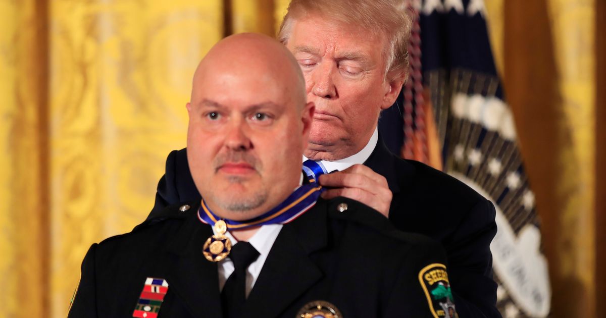 Trump awards Medal of Valor to 12 public safety officers | The Seattle ...
