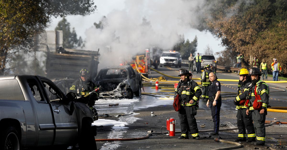 Truck plows into intersection in fiery California crash | The Seattle Times