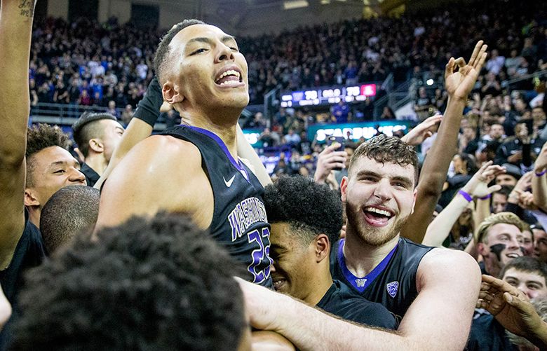 Washington stuns No. 9 Arizona 78-75 with Dominic Green's buzzer beater