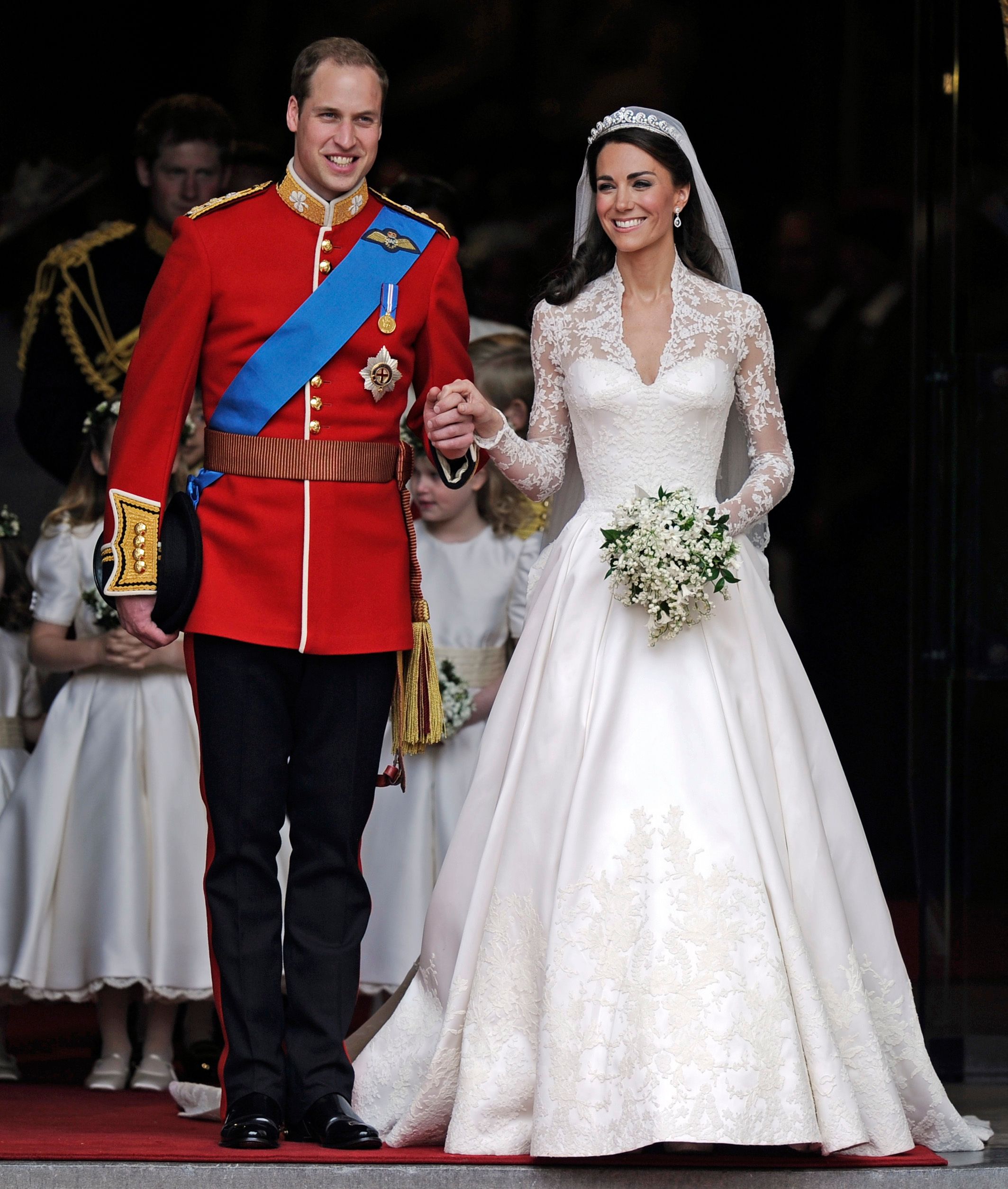 Shops royal wedding dress meghan