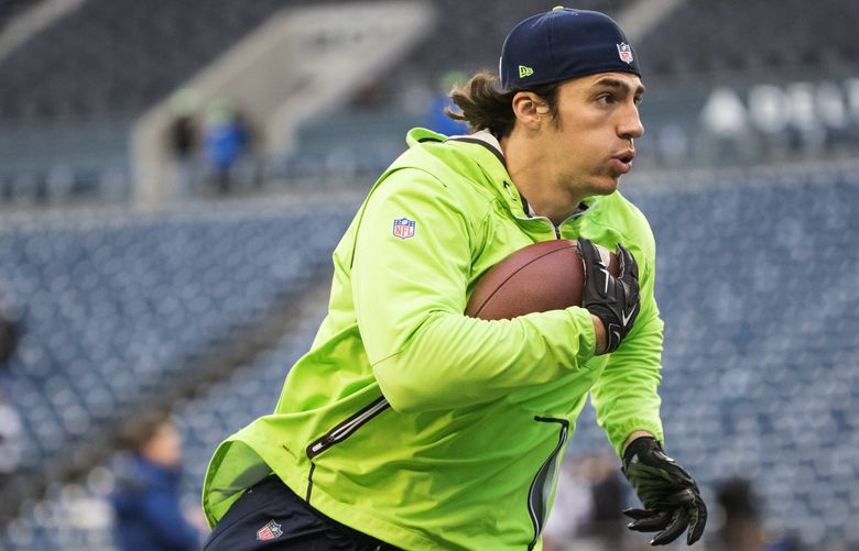 Seattle Seahawks TE Luke Willson announces retirement 