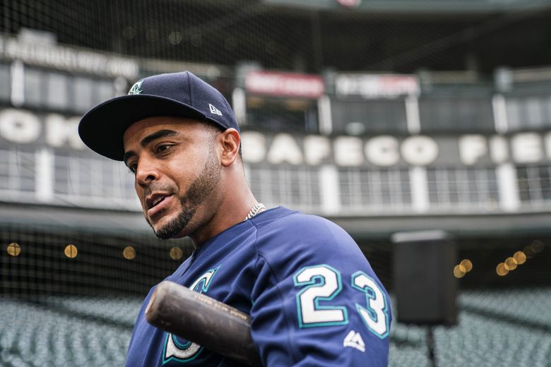 Nelson Cruz forced out of Mariners' loss after spraining his ankle