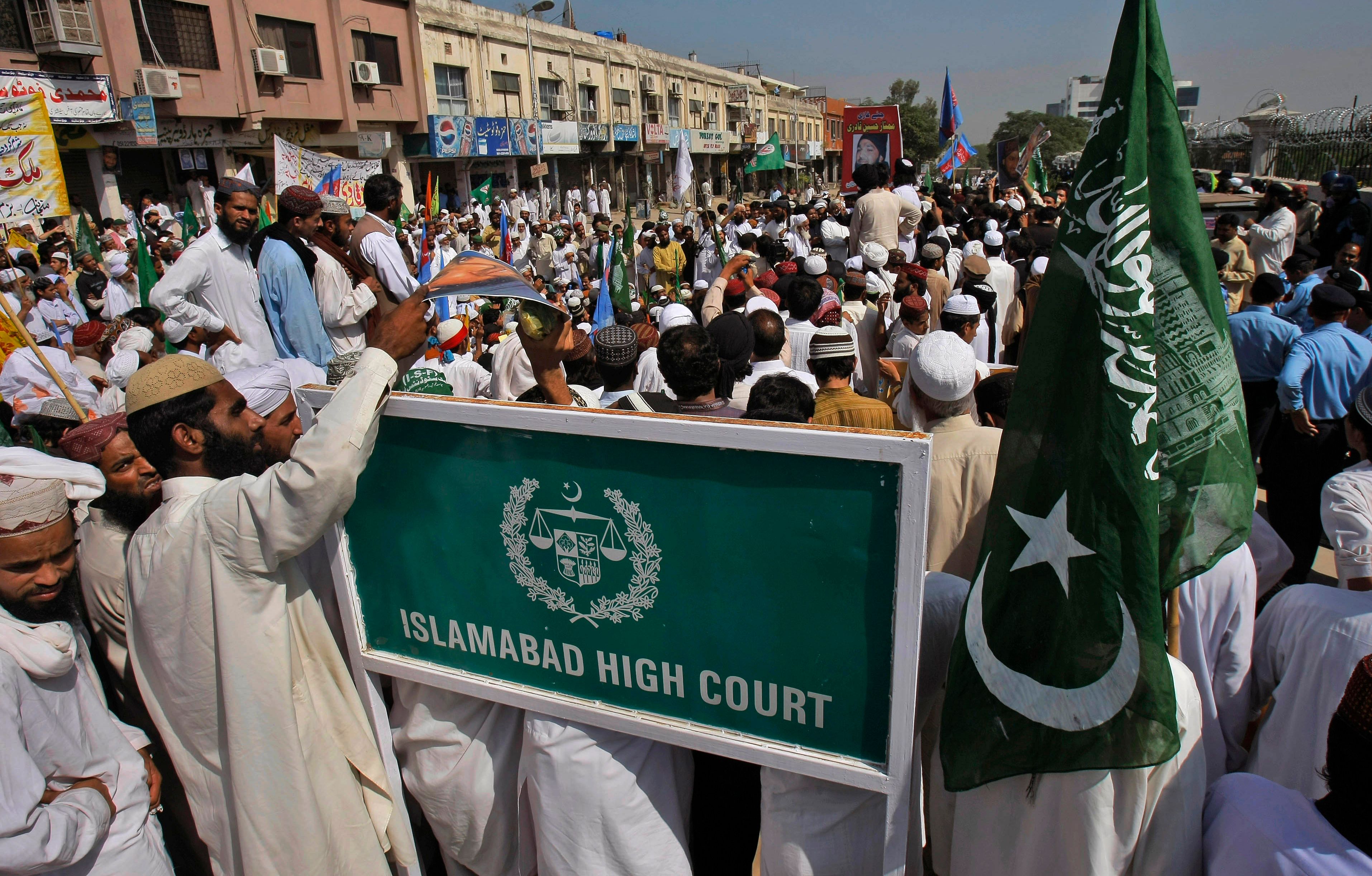 Pakistan Activists Say Court Ruling Threatens Minorities | The Seattle ...