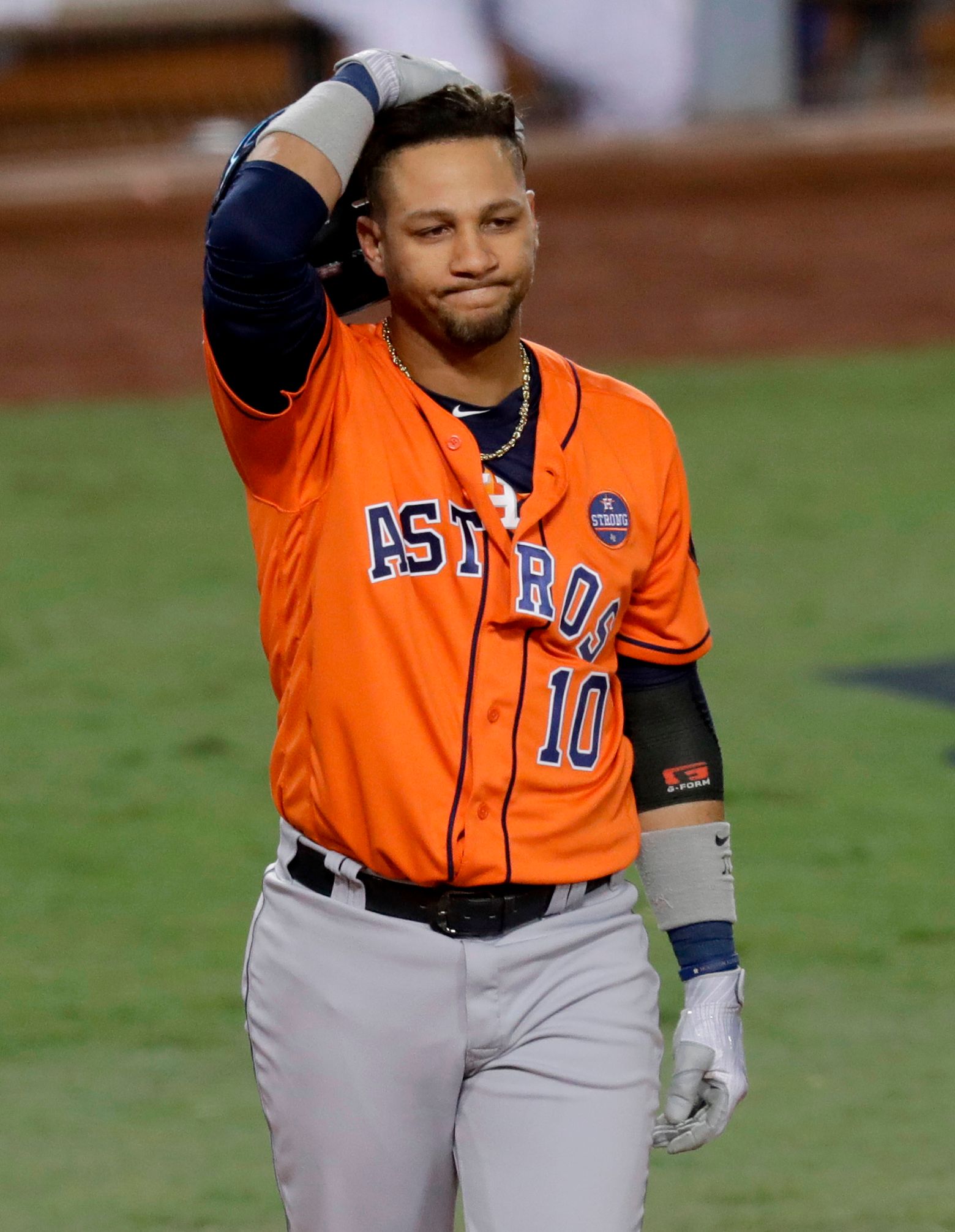 Yuli Gurriel suspended first five games of 2018