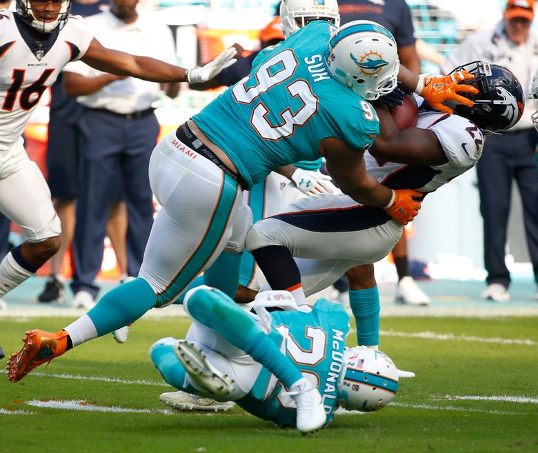 Dolphins discuss cutting Ndamukong Suh