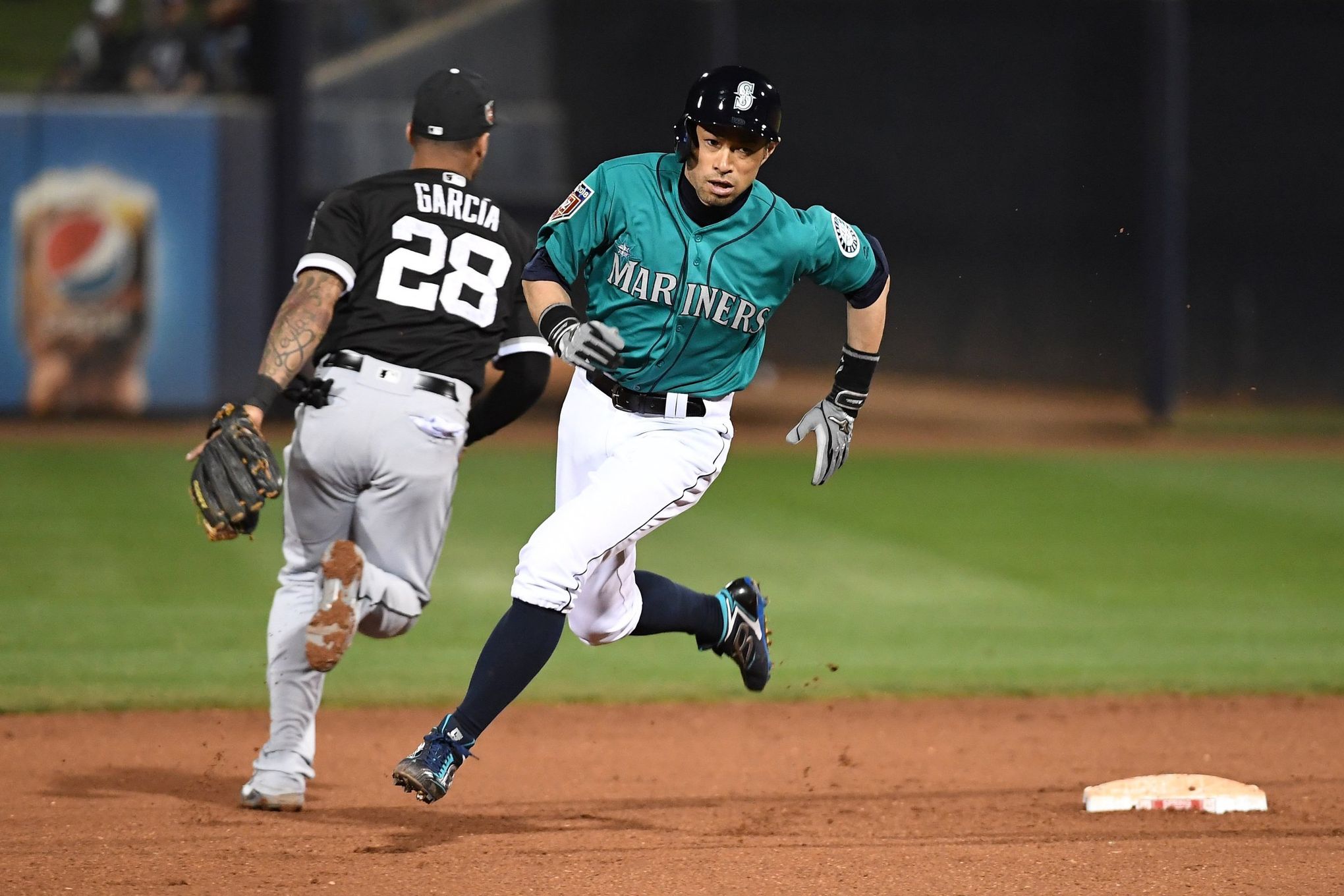 Mariners fall to White Sox for 3rd straight spring loss