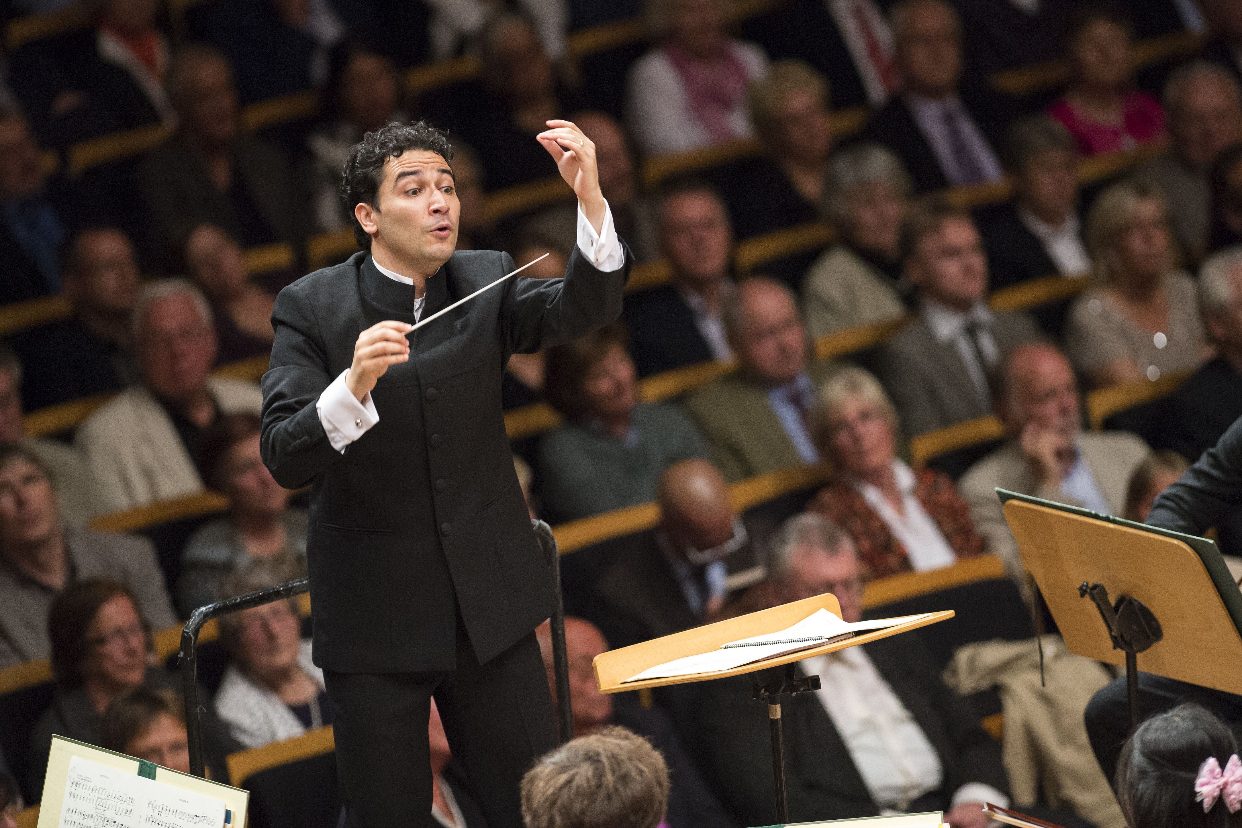 Orozco-Estrada named chief conductor of Vienna Symphony | The