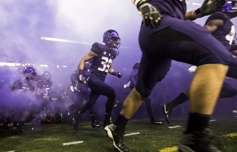 campana marioneta postre Here are the details of UW Huskies' massive 10-year apparel agreement with  Adidas | The Seattle Times