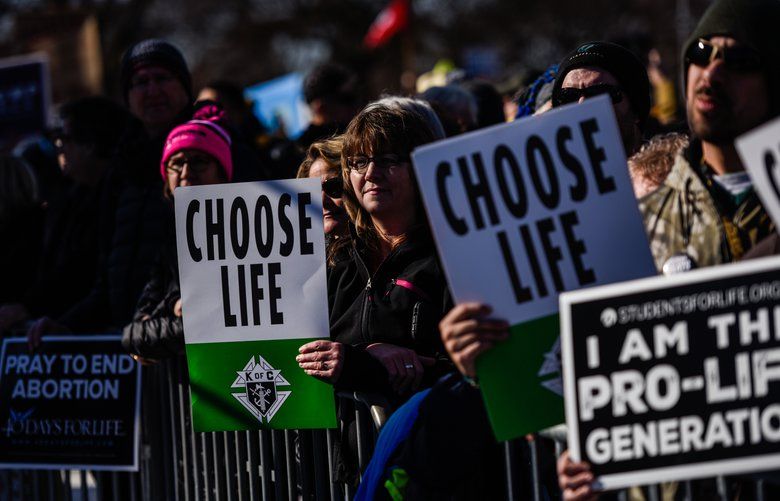 People gather ahead of the 45th annual March for Life, “Love Saves Lives,” on Jan. 19, 2018 at the Mall. MUST CREDIT: Washington Post photo by Salwan Georges.