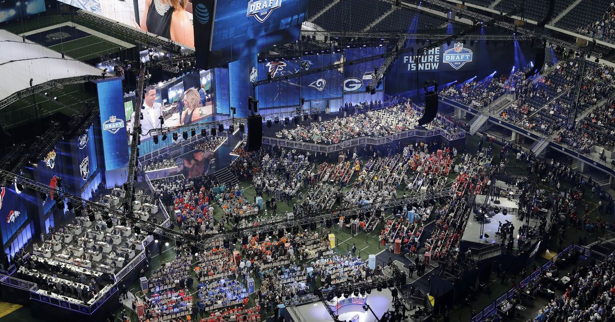 Darren Rovell] Eight years ago today, SI calls the draft day