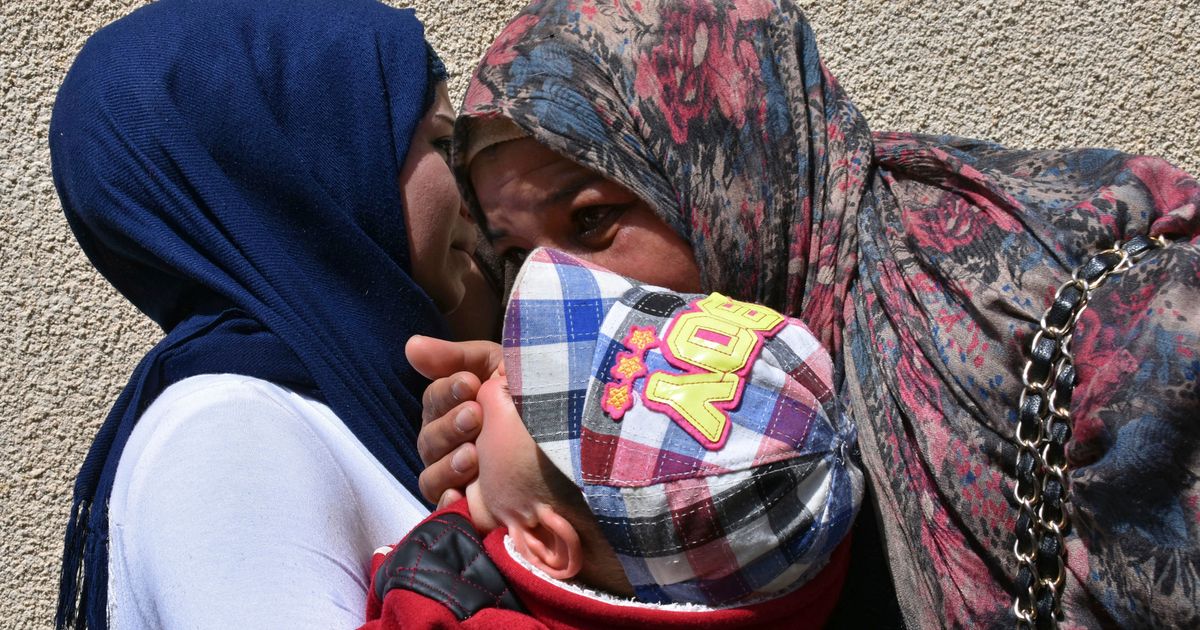 Hundreds of Syrian refugees return home from Lebanon | The Seattle Times