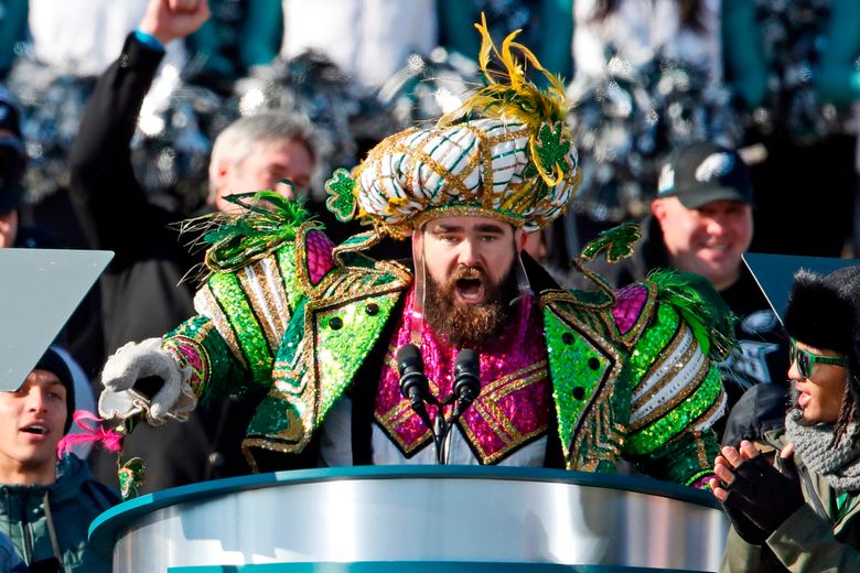 Eagles center Jason Kelce gets married, sequins not included