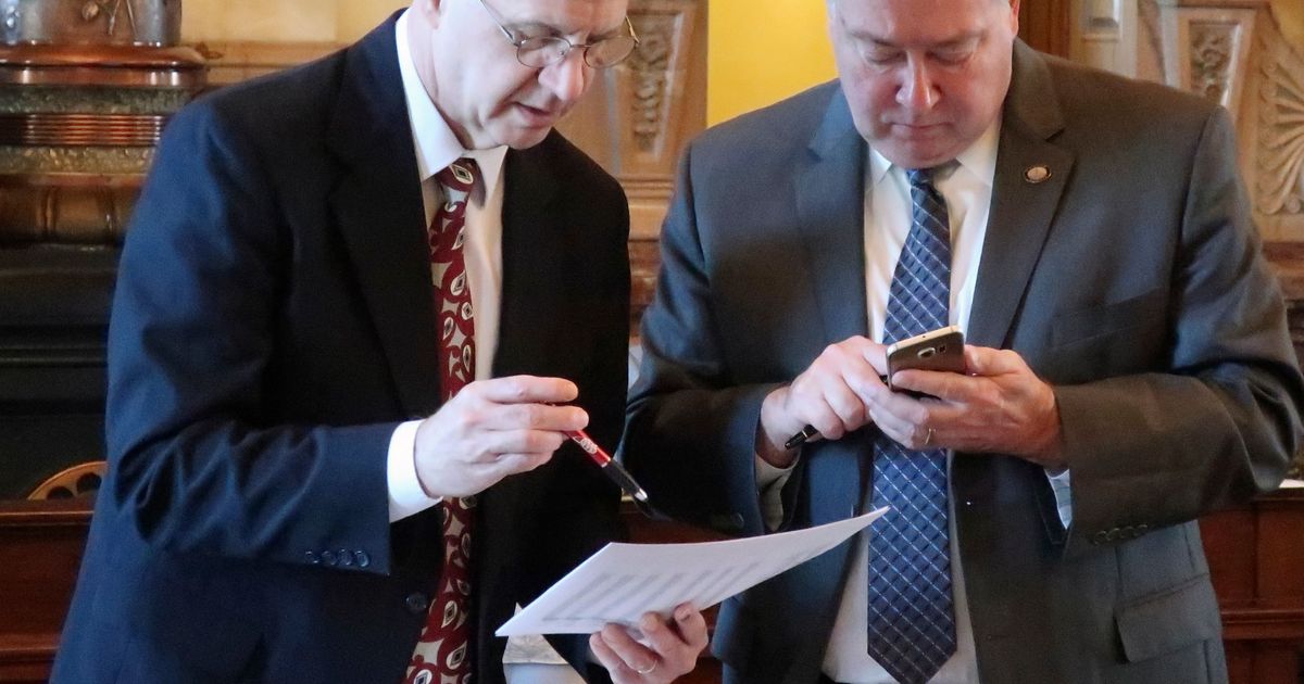 Kansas lawmakers pass school aid fix, advance other spending | The ...