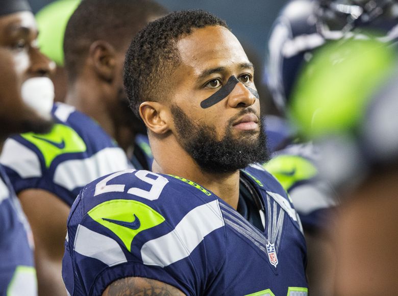 Six-time Pro Bowl free safety Earl Thomas ends holdout with