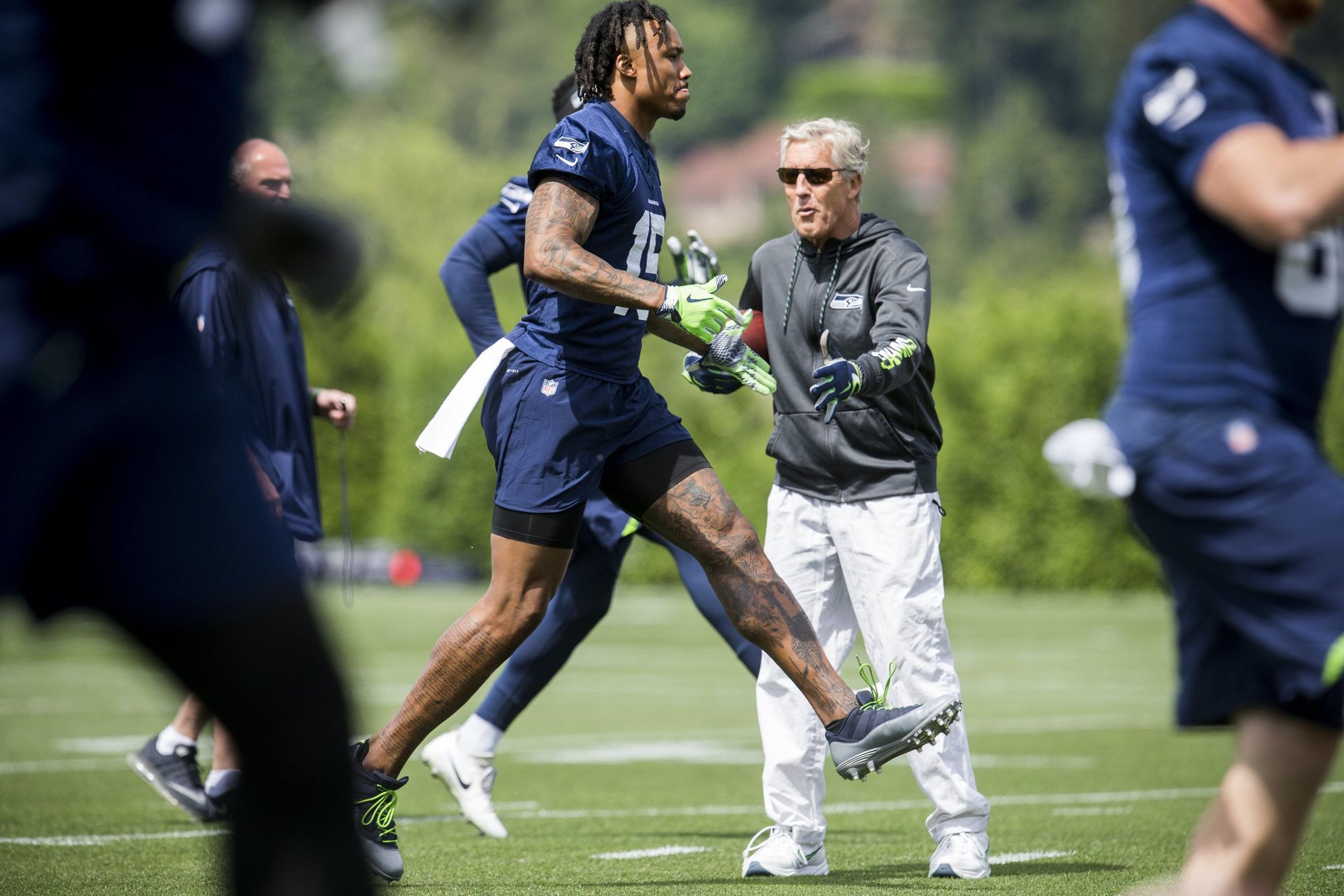 Century Links 5/30: Seahawks Sign Brandon Marshall - Field Gulls