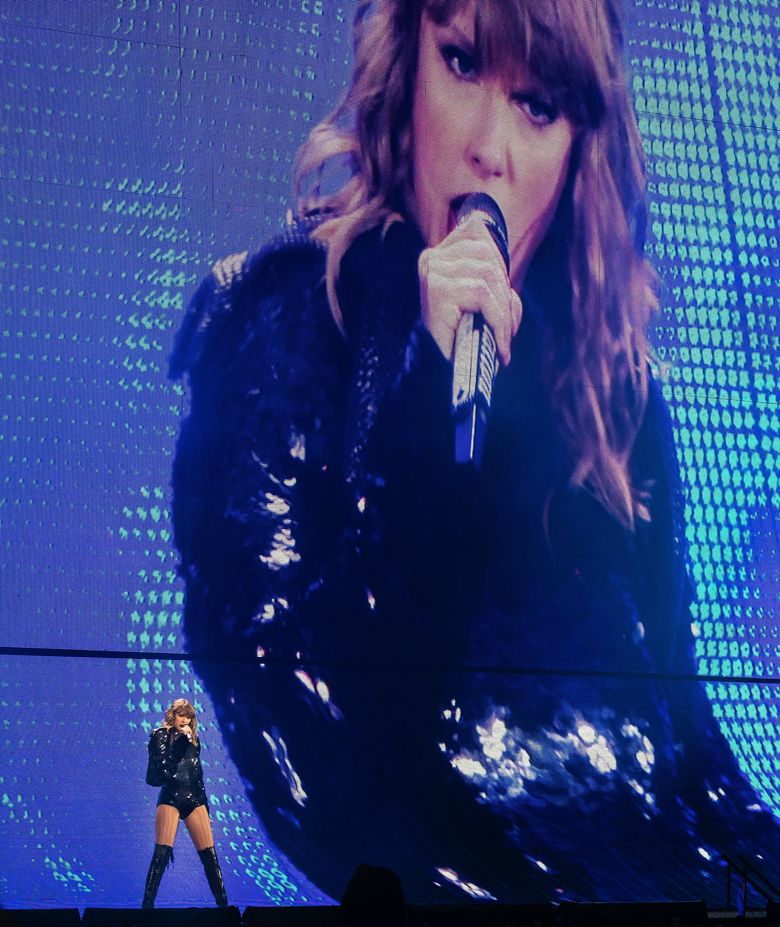 File:Taylor Swift - Reputation Tour Seattle - Long Live-New Years Day  (cropped).jpg - Wikipedia