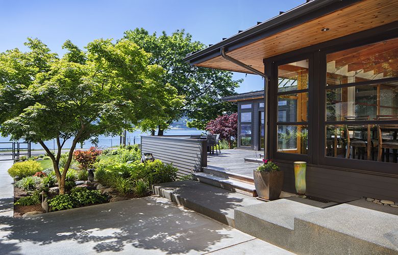 A Bainbridge Island couple downsizes into the perfect home for their