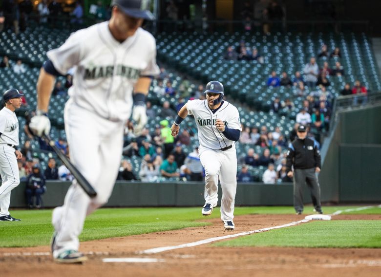 Mariners catcher Mike Zunino cleans up minor defensive issues