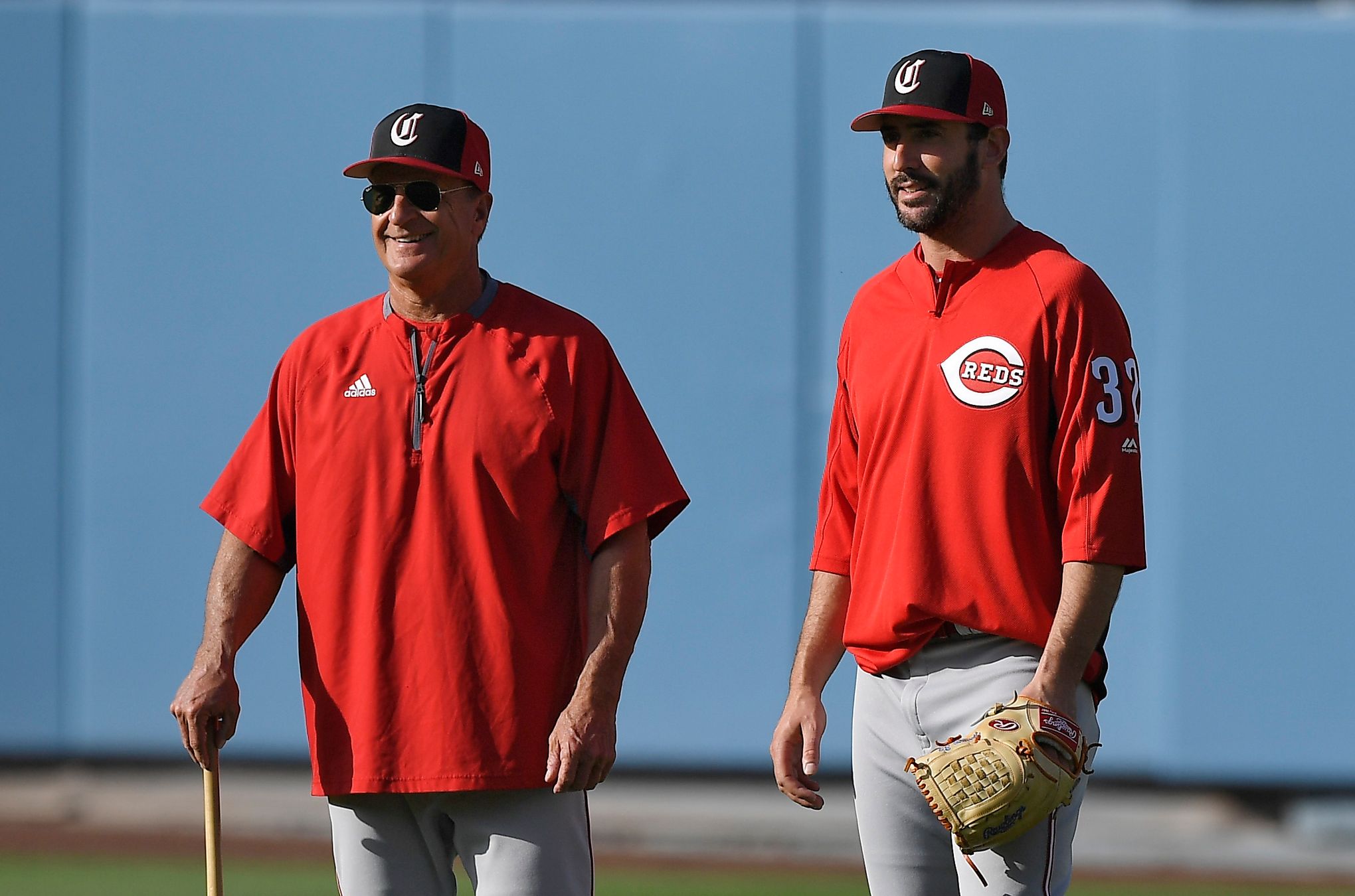 LEADING OFF: Harvey debuts for Reds, Cutch back in the Burgh