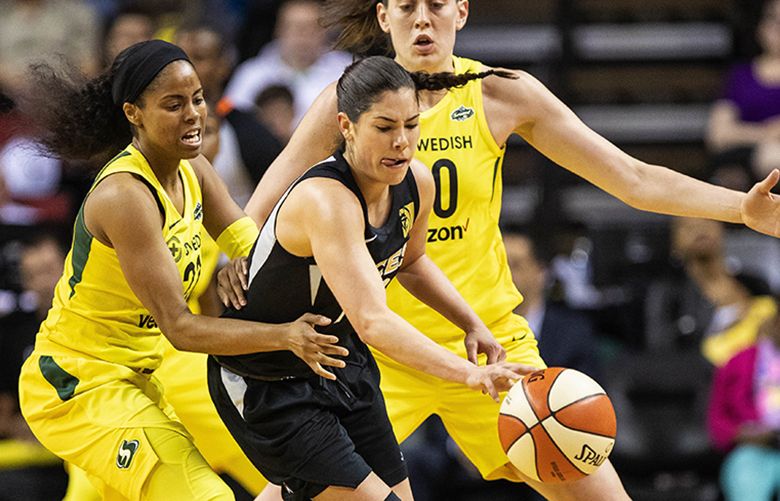 Former Husky star Kelsey Plum only looking ahead after trying rookie ...