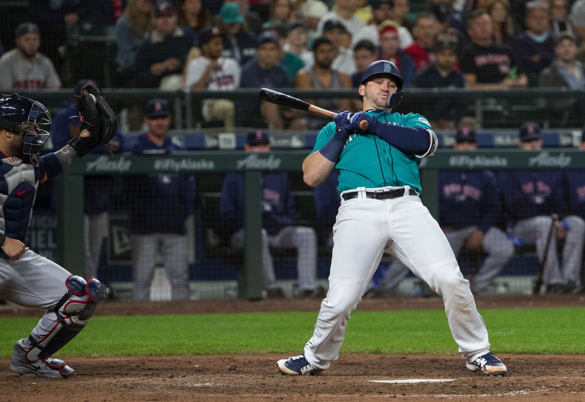 Happy with Vogey': Daniel Vogelbach takes Mariners' spot on