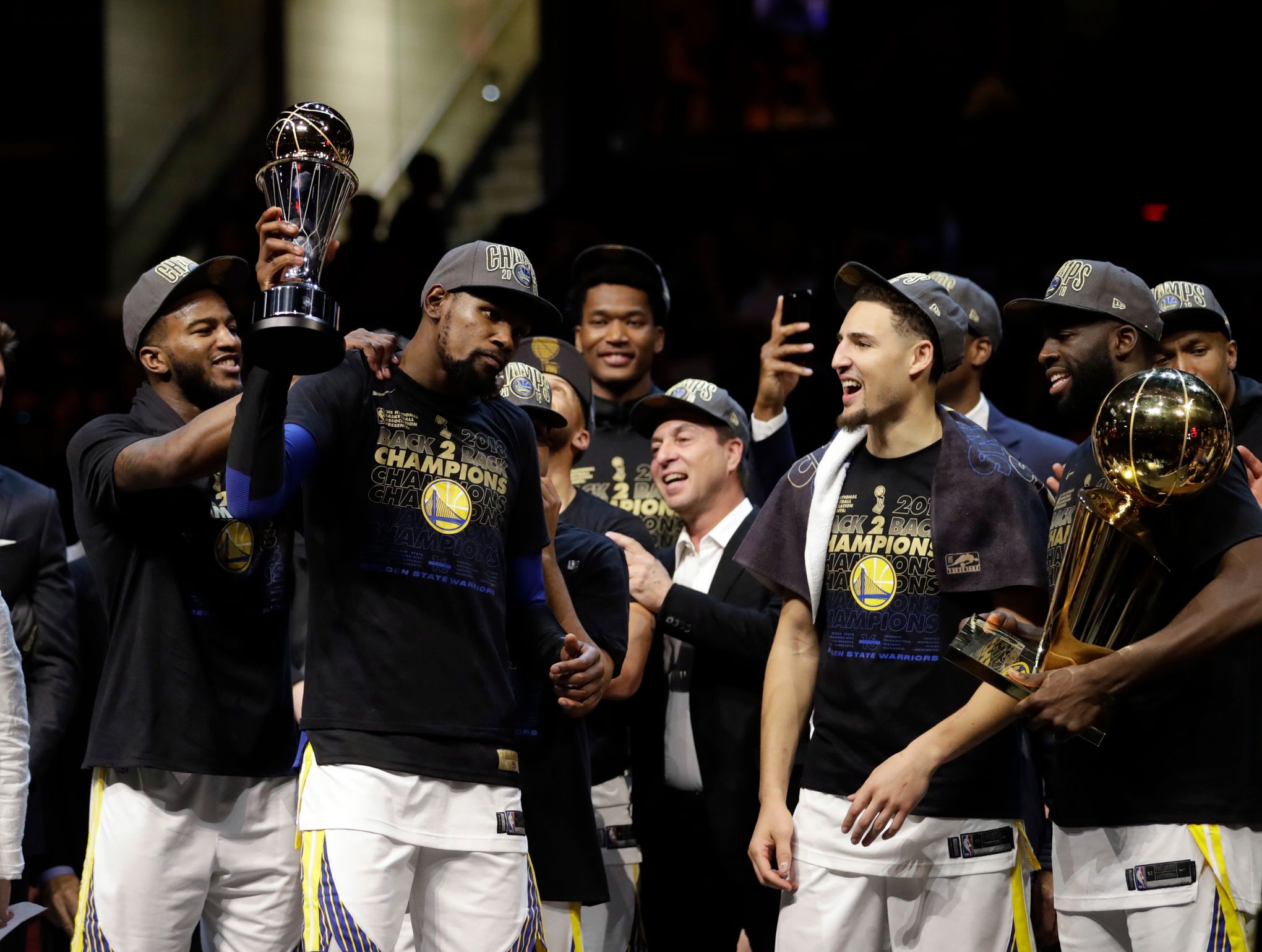 Top Moments: Kevin Durant wins back-to-back Finals MVPs