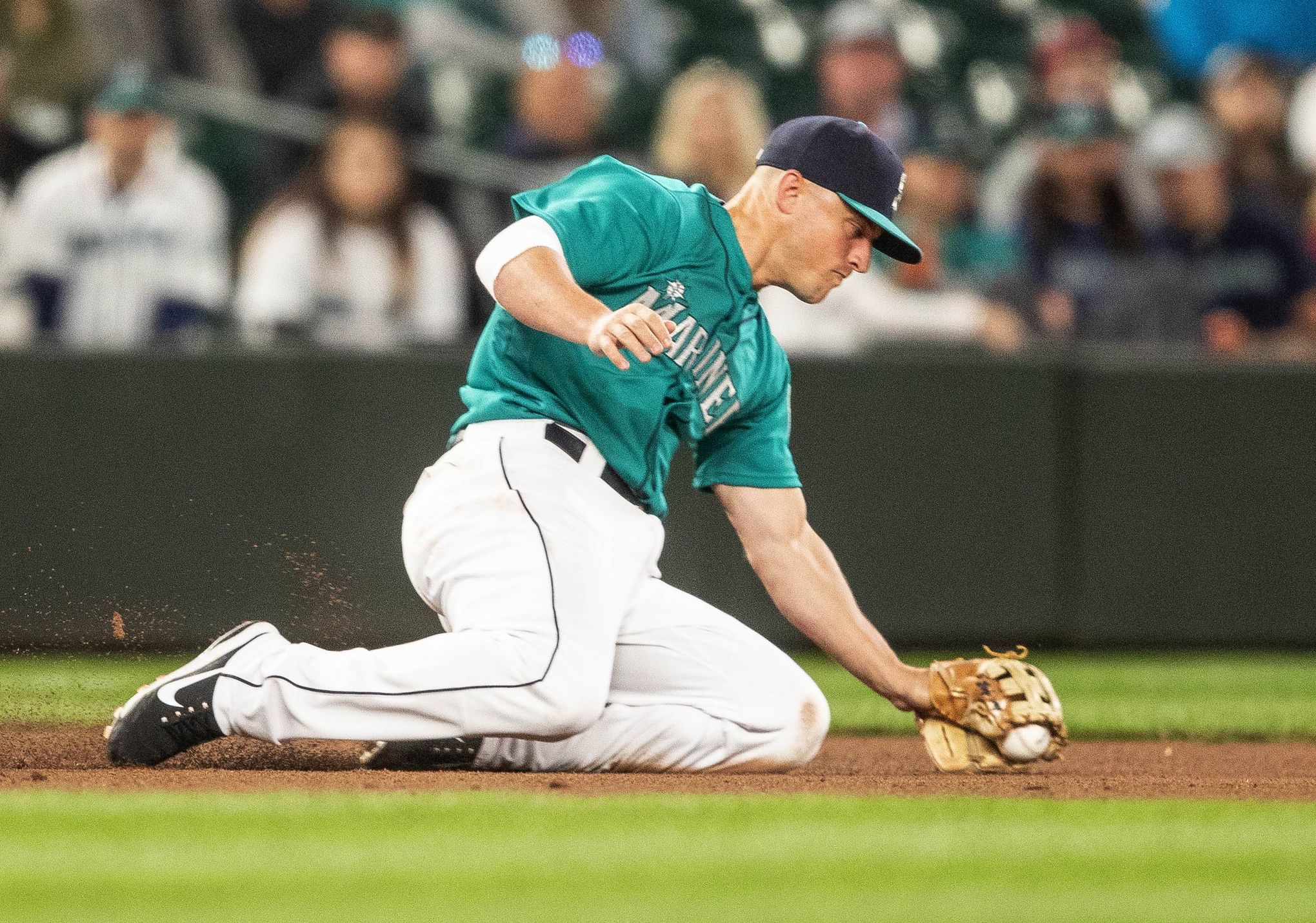 Mariners' Kyle Seager plans to play through a fractured big toe