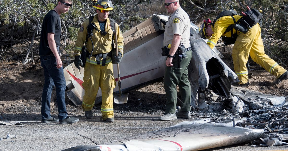 Authorities: 2 dead in small plane crash on California road | The ...