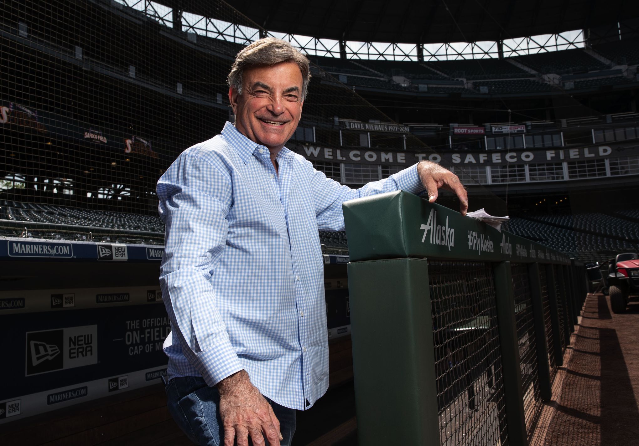 Mariners announcer Rick Rizzs is living his dream and it shows