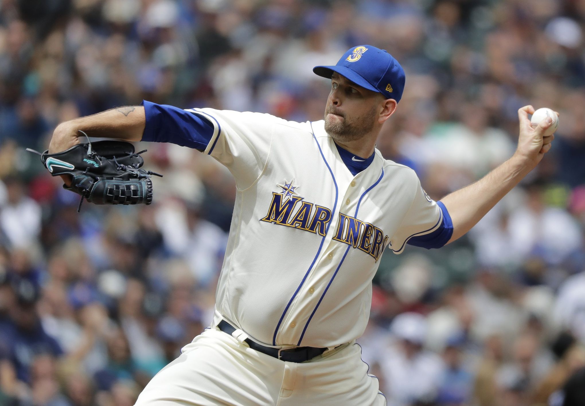 James Paxton pitches decently but Mariners lose fourth straight