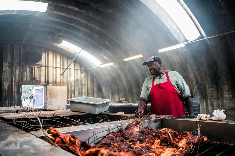 Whole Hog BBQ: The Gospel of Carolina Barbecue by Jones, Sam