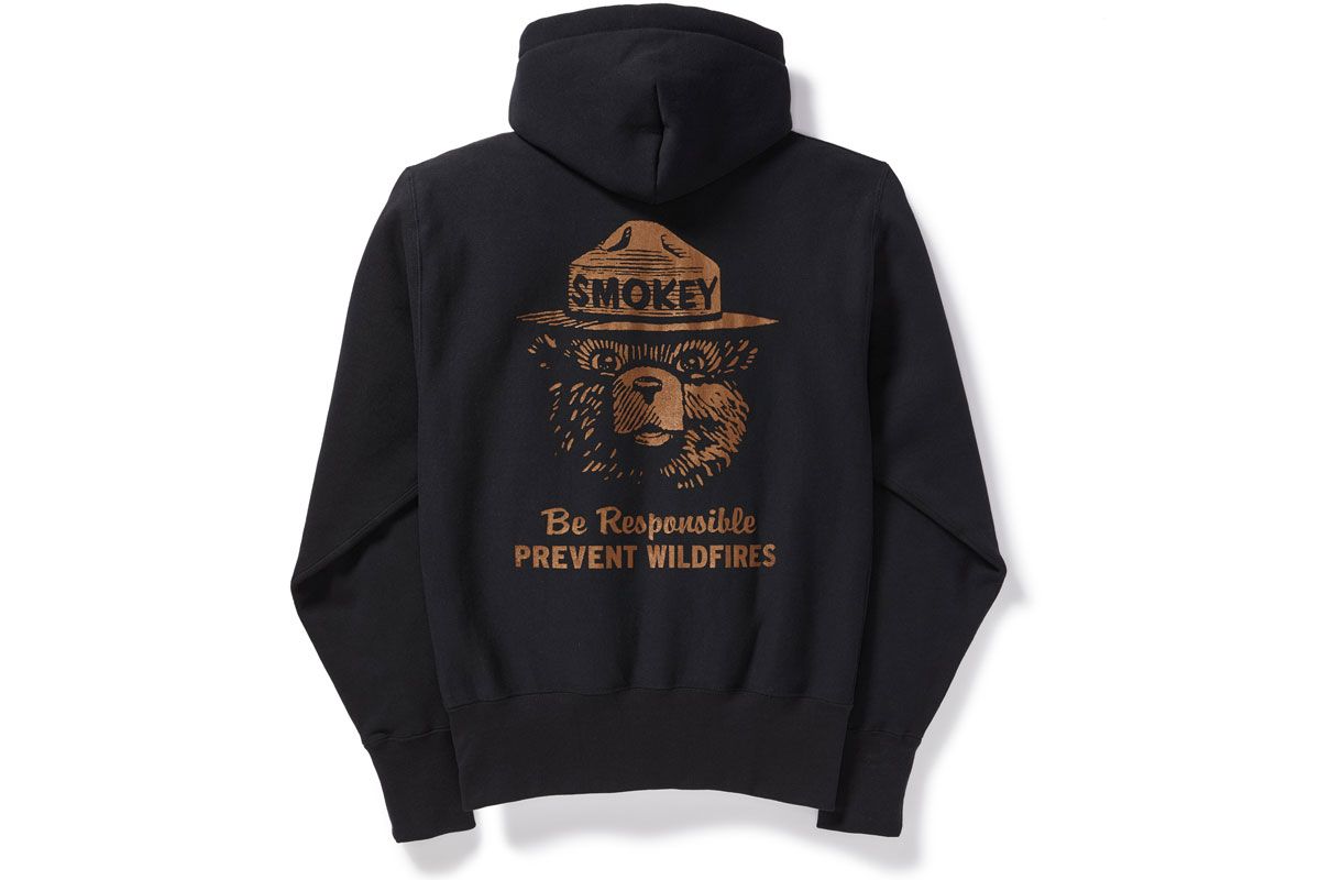 Filson smokey best sale the bear hoodie