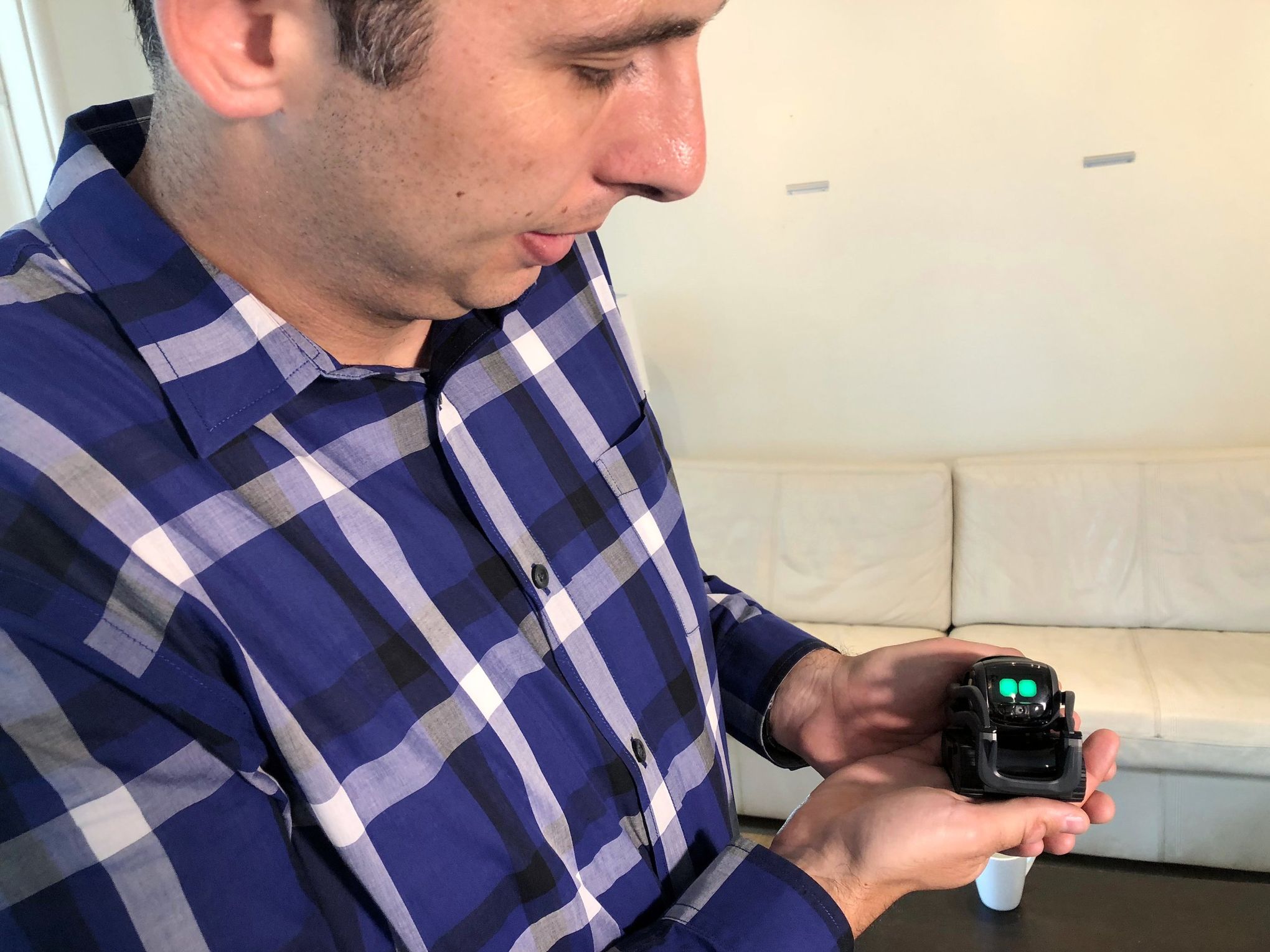 Hands-on with Vector, Anki's new emotive home assistant robot