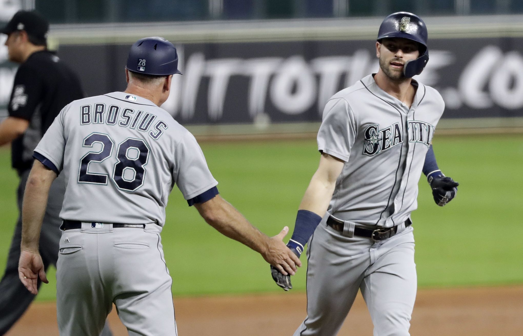 LA Angels: Mariners trade sets up possibility of a Mitch Haniger