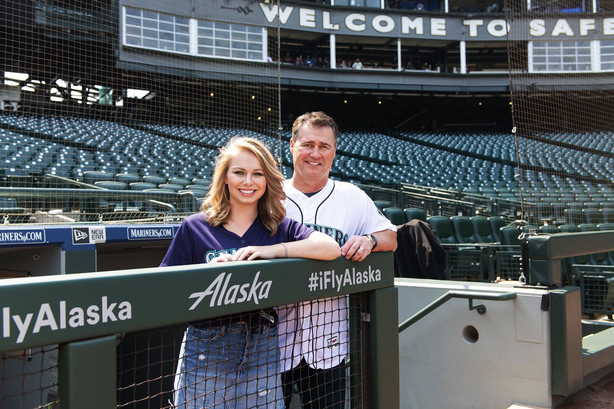 Seattle Mariners on X: Scott Servais, former Cubs catcher, still popular  at Wrigley Field.  / X